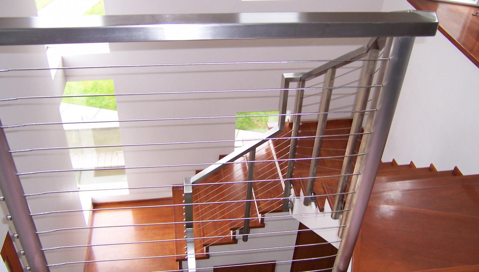 Алюминиевые перила для лестниц в частном доме